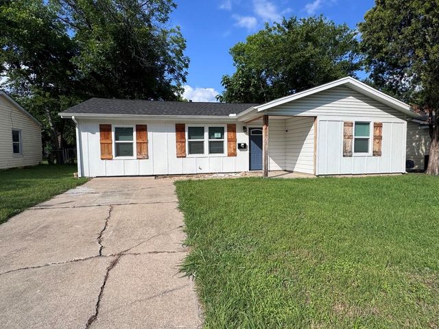 520 NW King St — Montclair Add