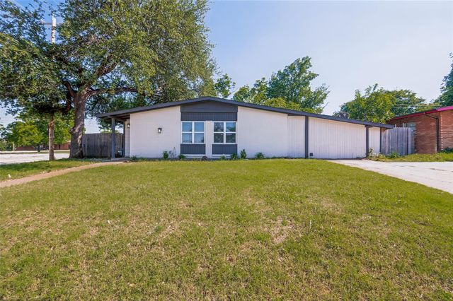 2122 Marilyn Ln — Hillcrest Park Add