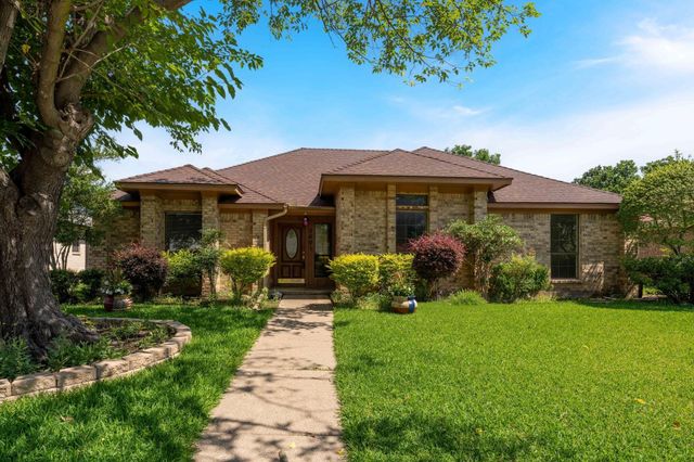 2601 Richland Dr — Oakridge 03