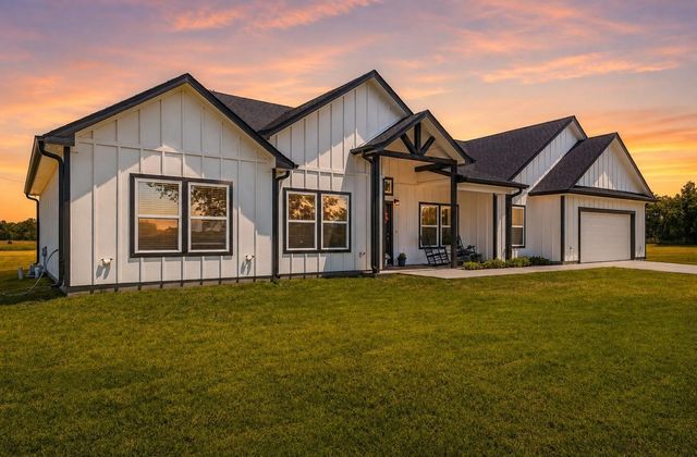 689 Dill Rd — Nugent Estates