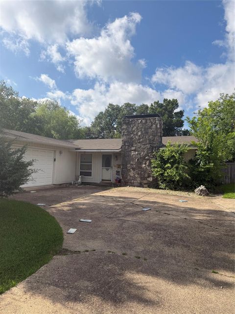 3210 Saint Croix Dr — Coral Hills