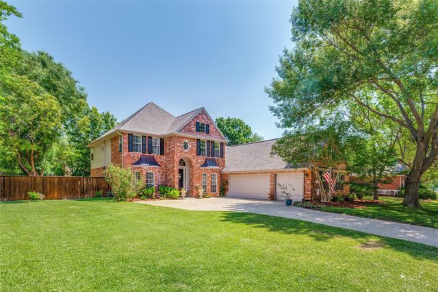 907 Parkwood Ct — Timber Crossing