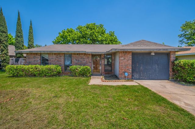 1605 Whiteoak Dr — Northlake Estates