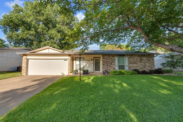2611 Mintwood Pl — Lake Arl Highlands Add
