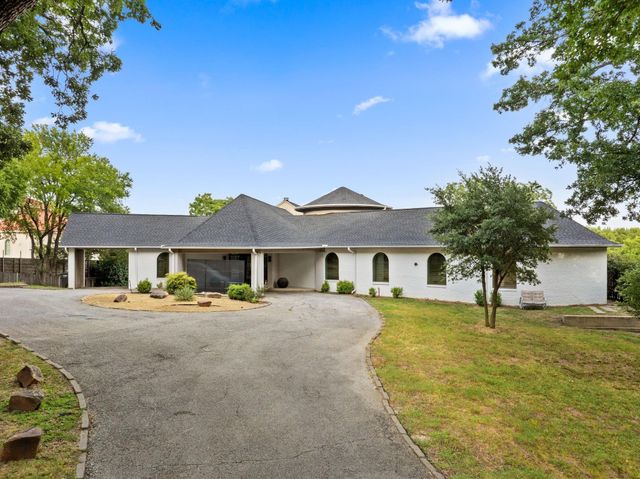 8542 Meadowbrook Dr — HARRIS, B SUBDIVISION