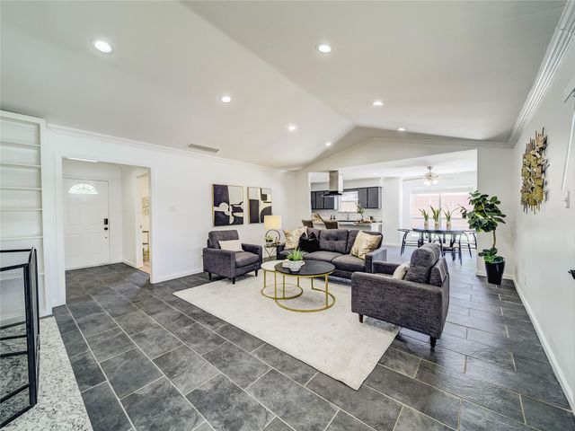 6004 White Rose Trl — Prestonwood