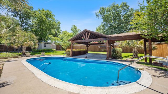1101 Montego Rd — Ridgmar Add