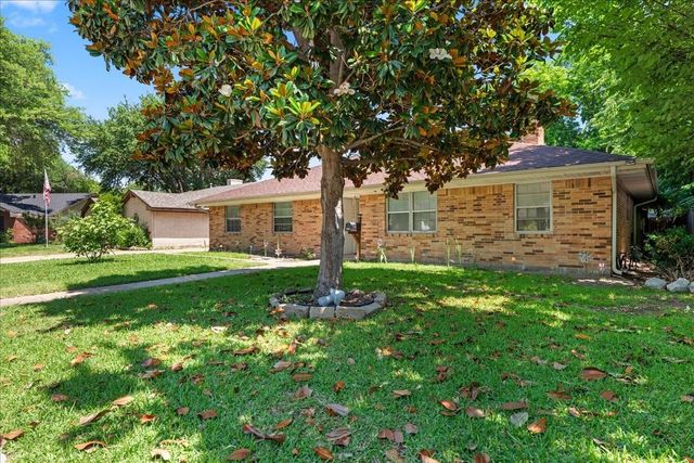 2400 Douglas Ave — Hillcrest Park 03