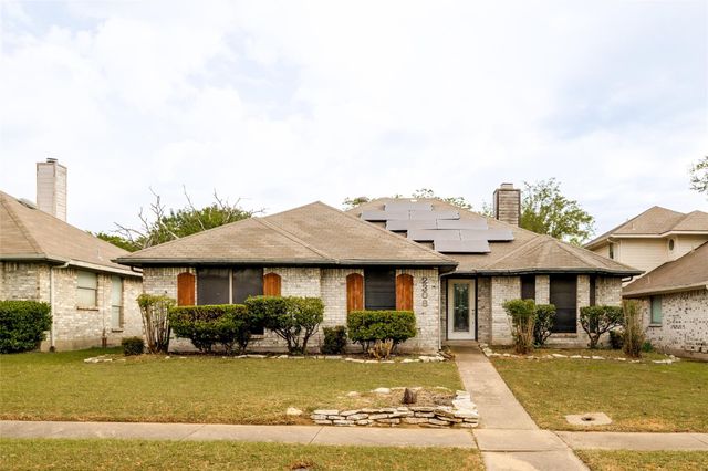 2308 North Ridge Rd — North Brook