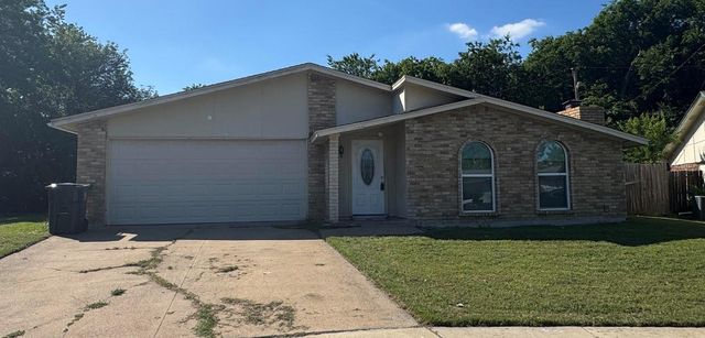 3401 Shea Ct — Irish Glen Add