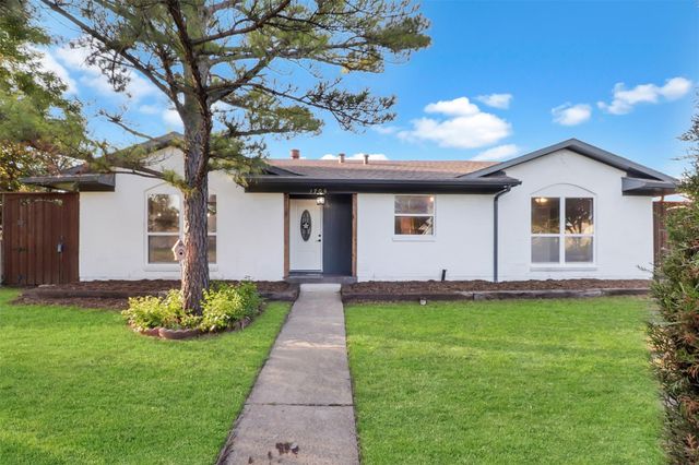 1705 Japonica Ln — Plano Park Add Sixth Sec