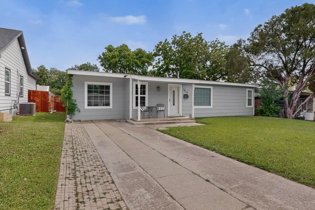 1416 Grady Lee St — Greenbriar Add