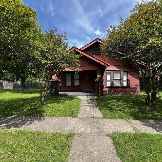 917 N Windomere Ave — Oak Cliff Annex