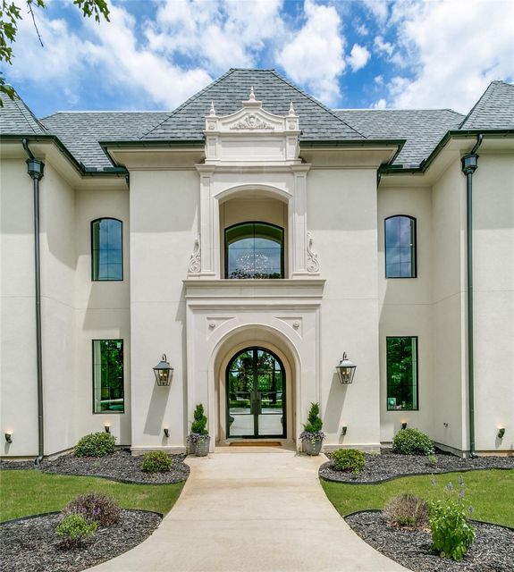 1133 Bourland Rd — Keller Heights North Add