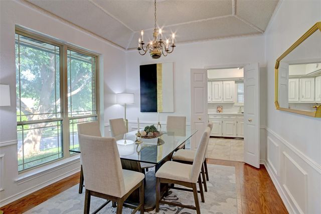 2918 Apple Valley Dr — Club Hill Estates