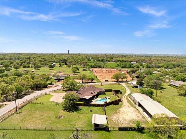 4031 Burleson Retta Rd — JB Boydston Surv Abs #230