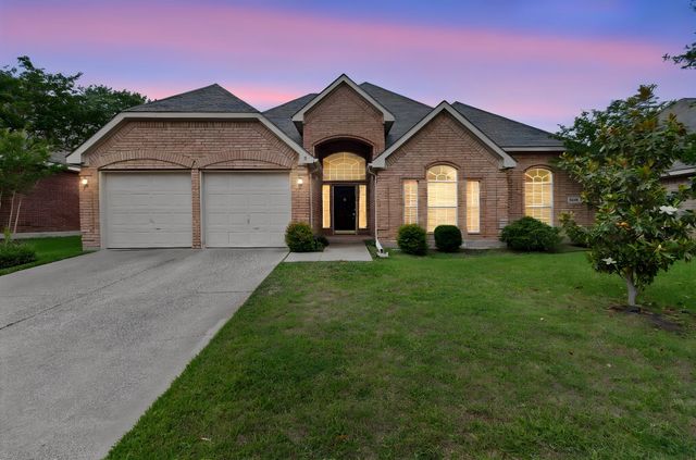 8804 Falcon View Dr — Falcon Creek 03