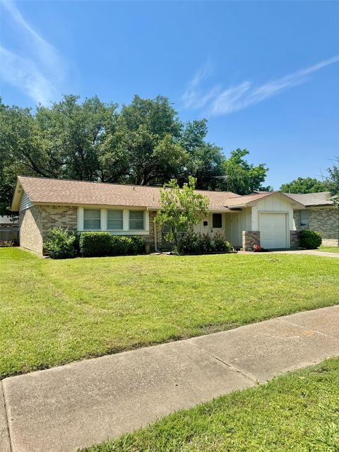 606 Sunset Dr — Star Crest Estates