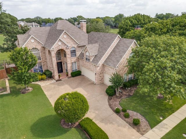 820 Parkwood Ct — Timber Crossing