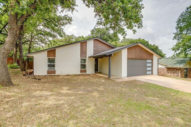 7612 Ripple Creek Ct — Cobblestone Square
