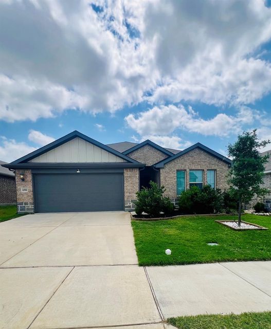 6304 Dry Gulch Trl — Western Rdg
