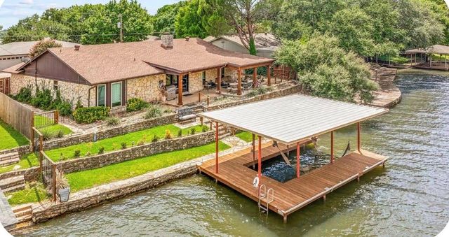 422 granada calle Ct — laguna tres