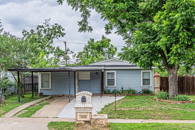 1108 Sharondale St — Greenbriar Add