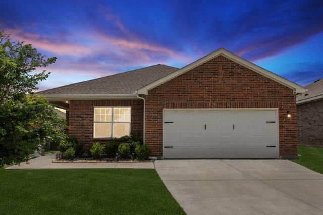 1601 Shadow Hawk Dr — Willow Spgs Add
