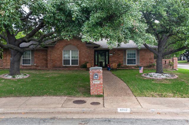 6947 Mill Falls Dr — Prestonwood