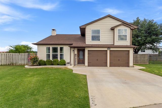 8800 Crestbrook Dr — Twin Mills Add