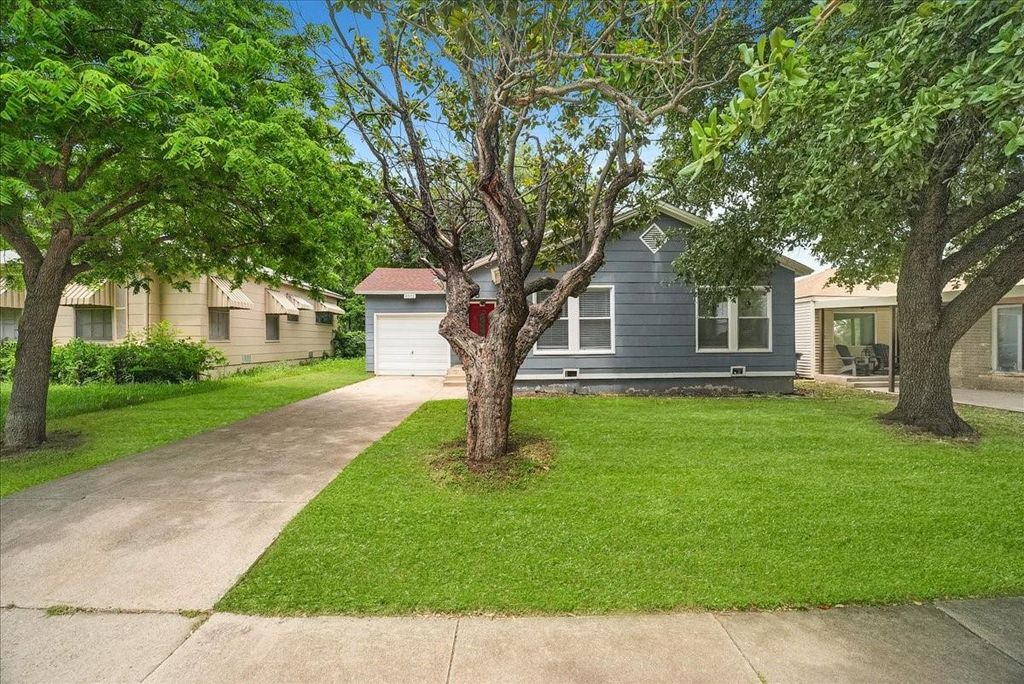4006 Curzon Ave, Fort Worth, TX 76107 - photo 2