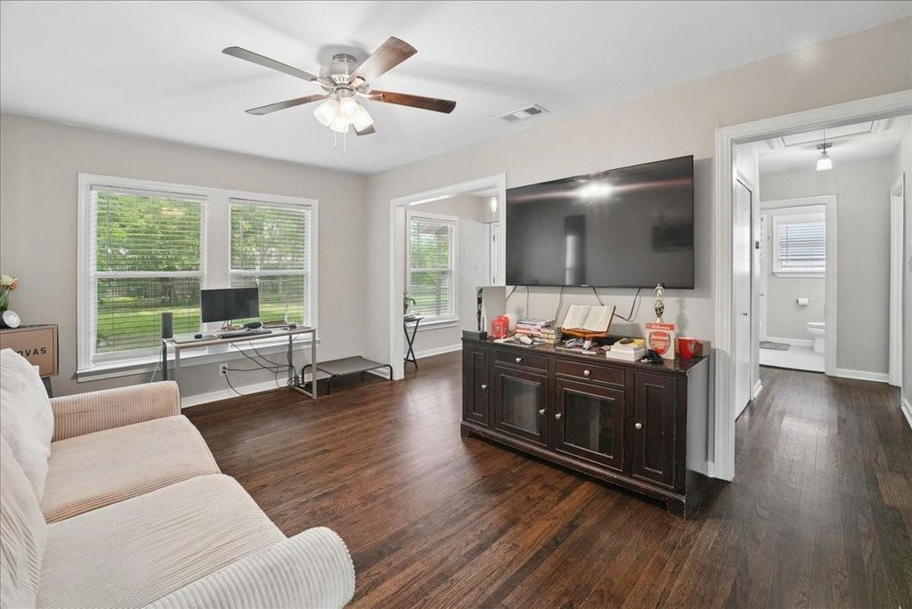 4006 Curzon Ave, Fort Worth, TX 76107 - photo 5
