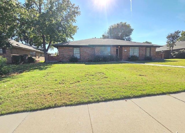 2720 Crow Valley Trl — Independence Square Sec One