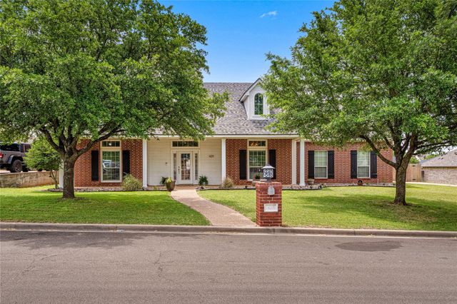 429 W Wall St — Chapman Farm