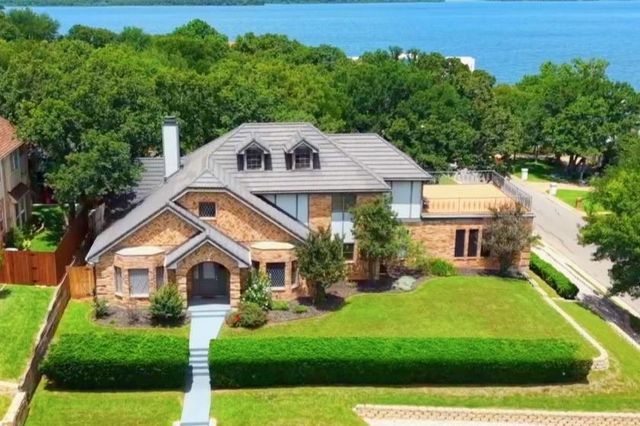 6101 Tiffany Oaks Ln — Tiffany Park Add