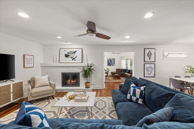 6301 Firth Rd — Ridgmar Add