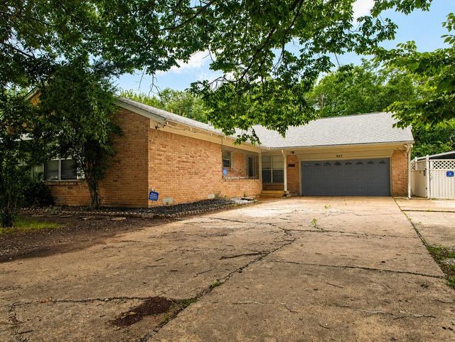 627 Kingston Dr — Shady Oaks Estates