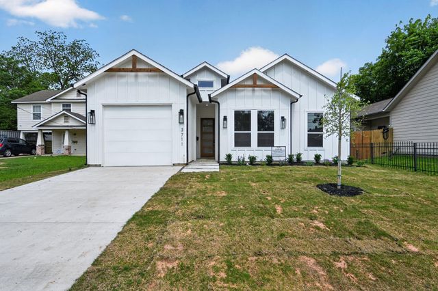 3711 Metropolitan Ave — Camps Alex