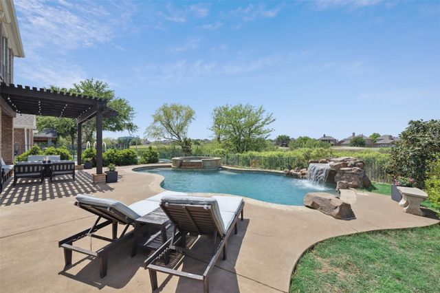 11281 Balcones Dr — The Fairways Ph 1