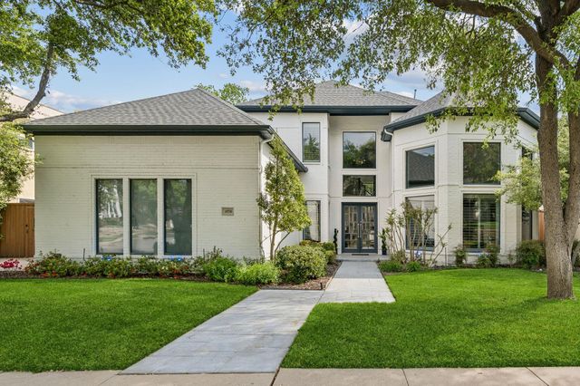18736 Wainsborough Ln — Oaktree Ph Four