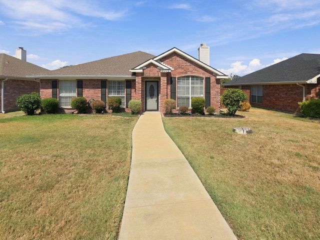 3309 Welch Ln — Davis Estates