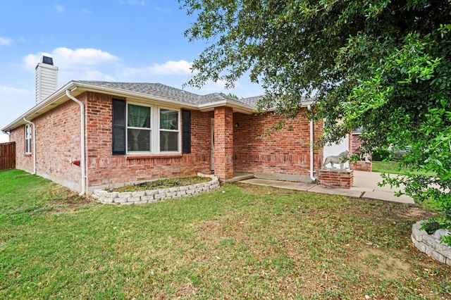 3882 Steeplechase Dr — FOX RUN ADDITION-FORT WORTH