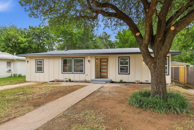 711 Drummond Dr — Deering Add