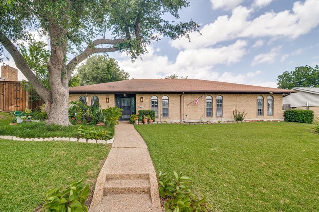 1217 Gardengate Cir — Lakeside Meadows Estates