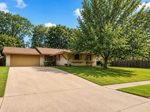 1925 Normandy Dr — Sandlewood Add 02 02 Instl