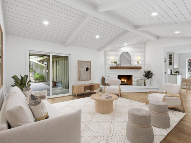 8630 Mediterranean Dr — Mediterranean Gardens
