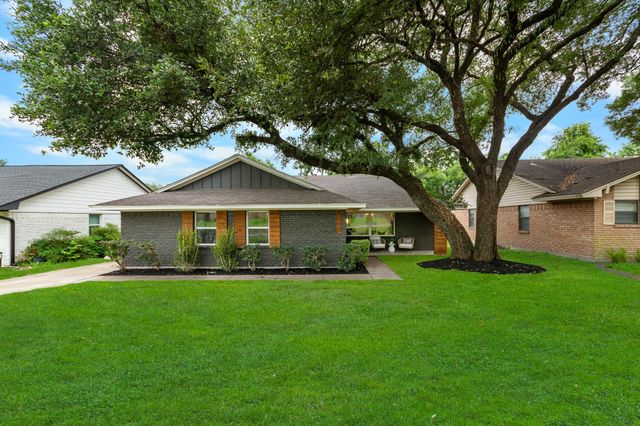 9110 Westglen Dr — Casa Linda Forest