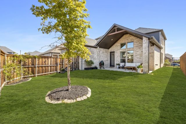 2270 English Ivy Rd — Hollyhock Ph 4