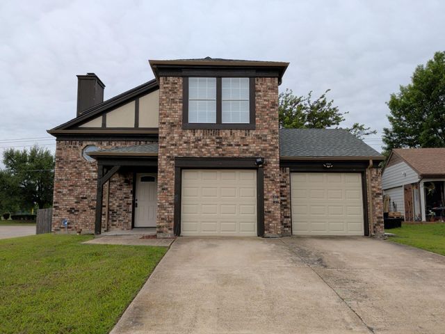 318 Spanish Moss Dr — Fairfield Add