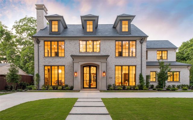 4405 Wildwood — Bluffview Estates